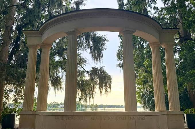 Discovering Azalea Park: A Tranquil Orlando Neighborhood